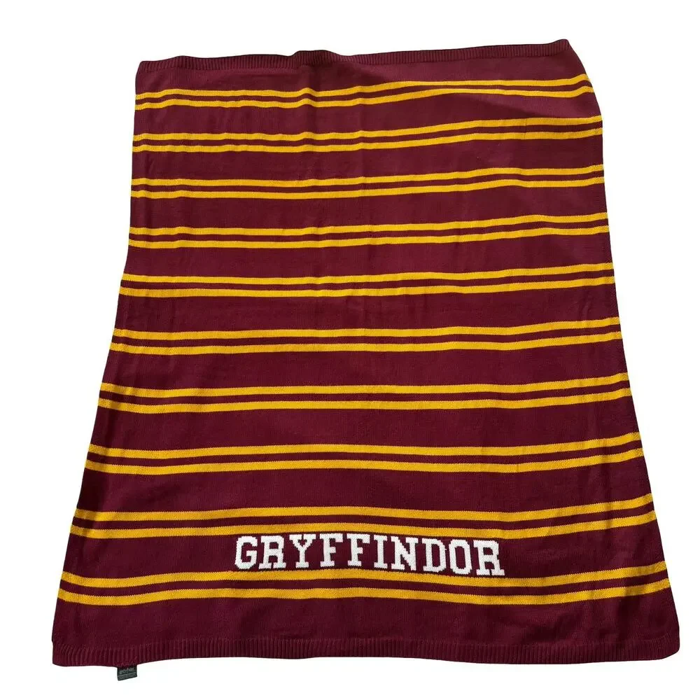 Pottery Barn Teen Harry Potter Gryffindor Knit Throw Blanket